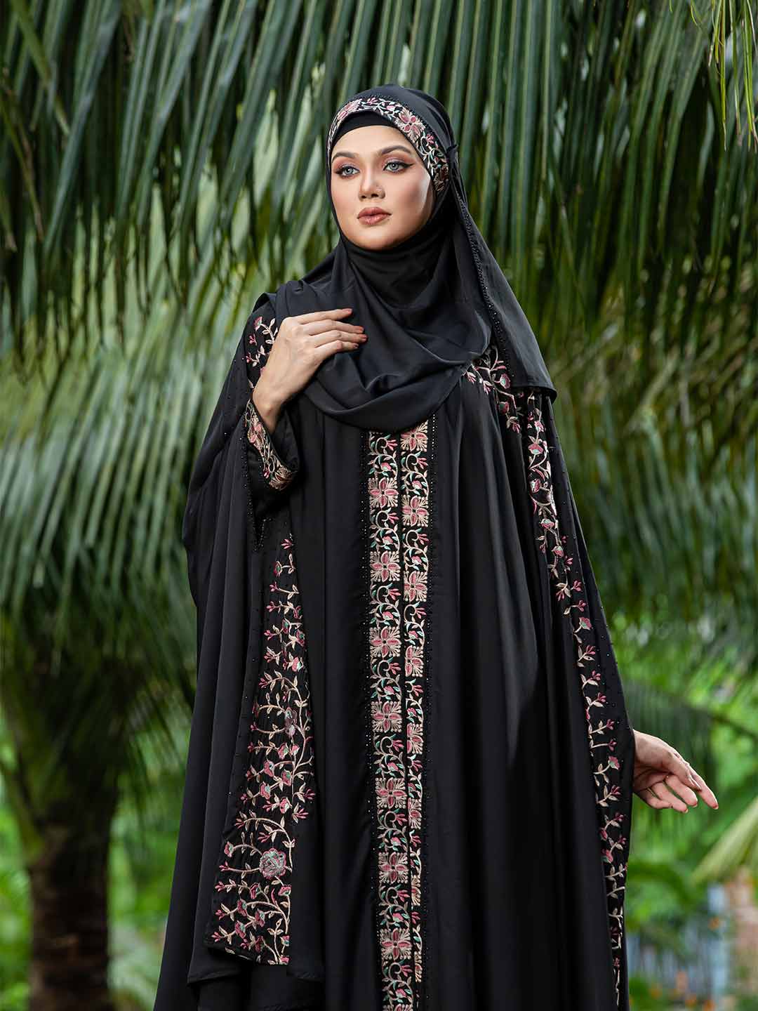 11 YRD Embroidery  Abaya