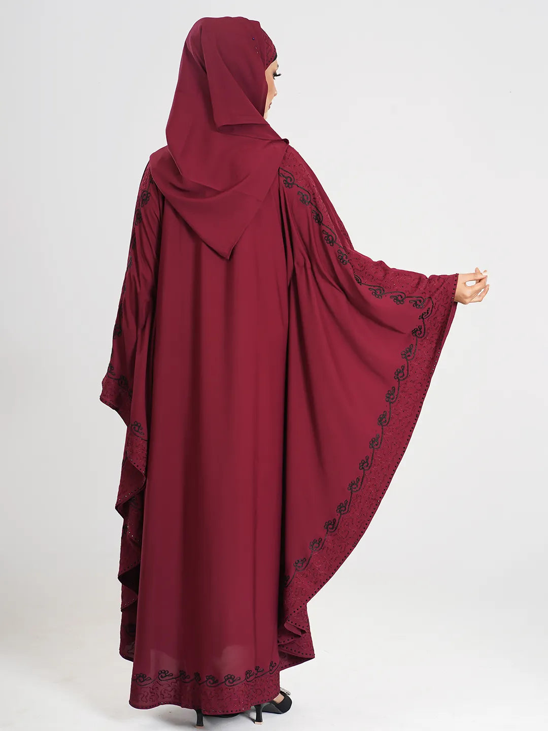 Maroon Ari Embroidery Abaya